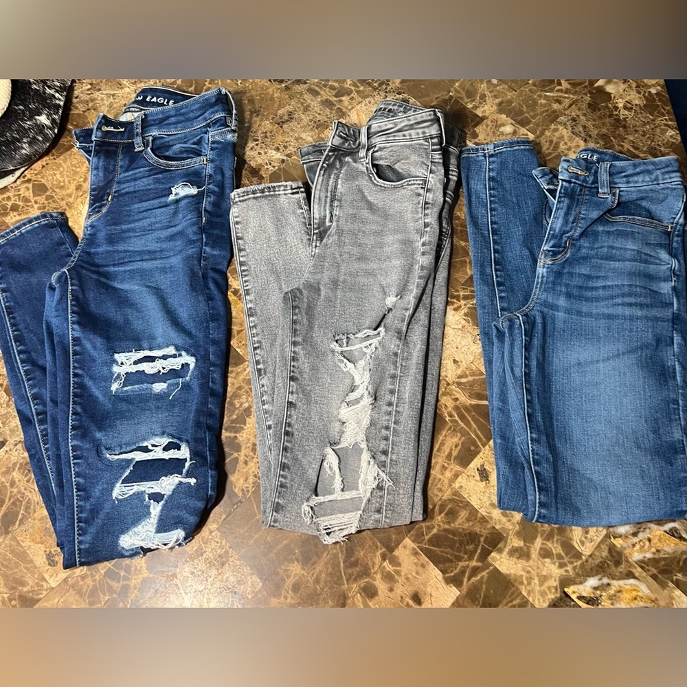 3 pairs of American Eagle Jeans size 2